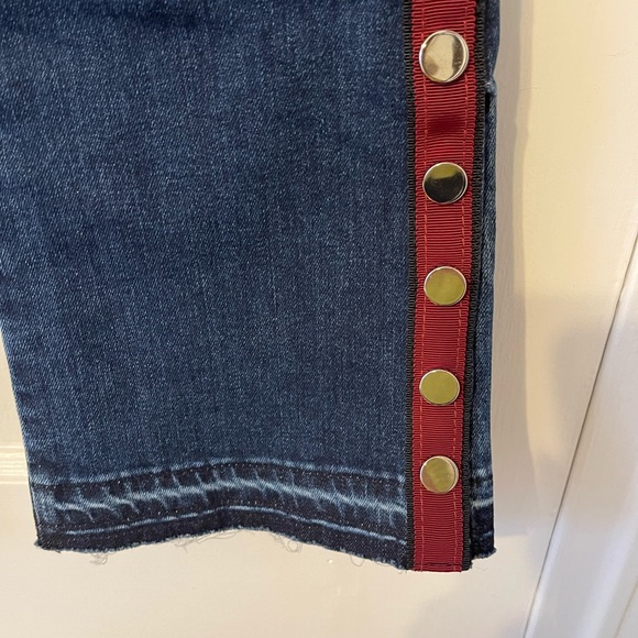 NWOT Veronica Beard Carolyn 10” Button Hem Baby Boot Jeans, Size 27 - Picture 4 of 7